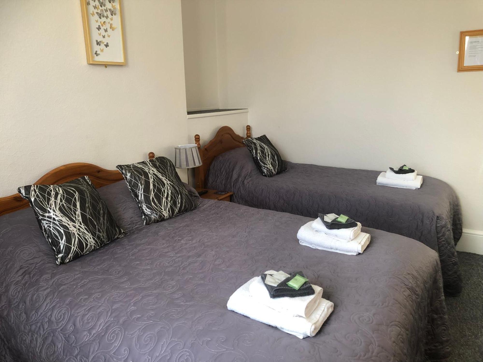 Fairways Guest House CBG Esterno foto