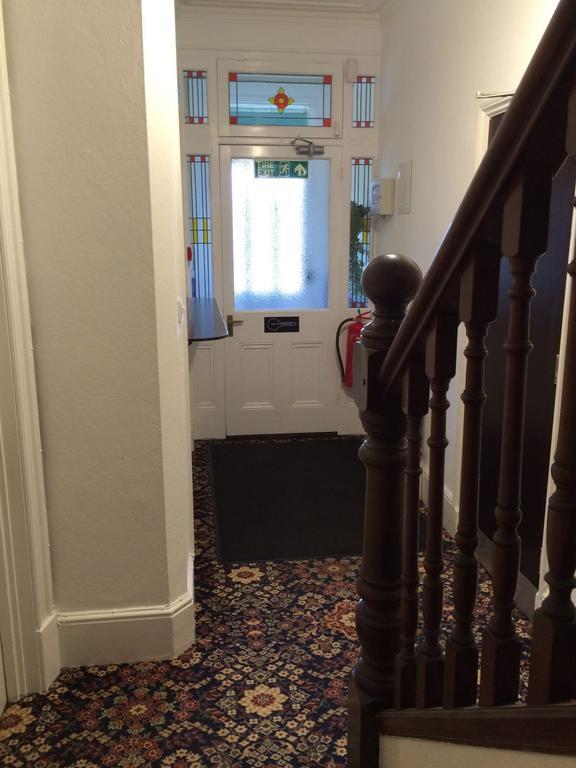 Fairways Guest House CBG Esterno foto